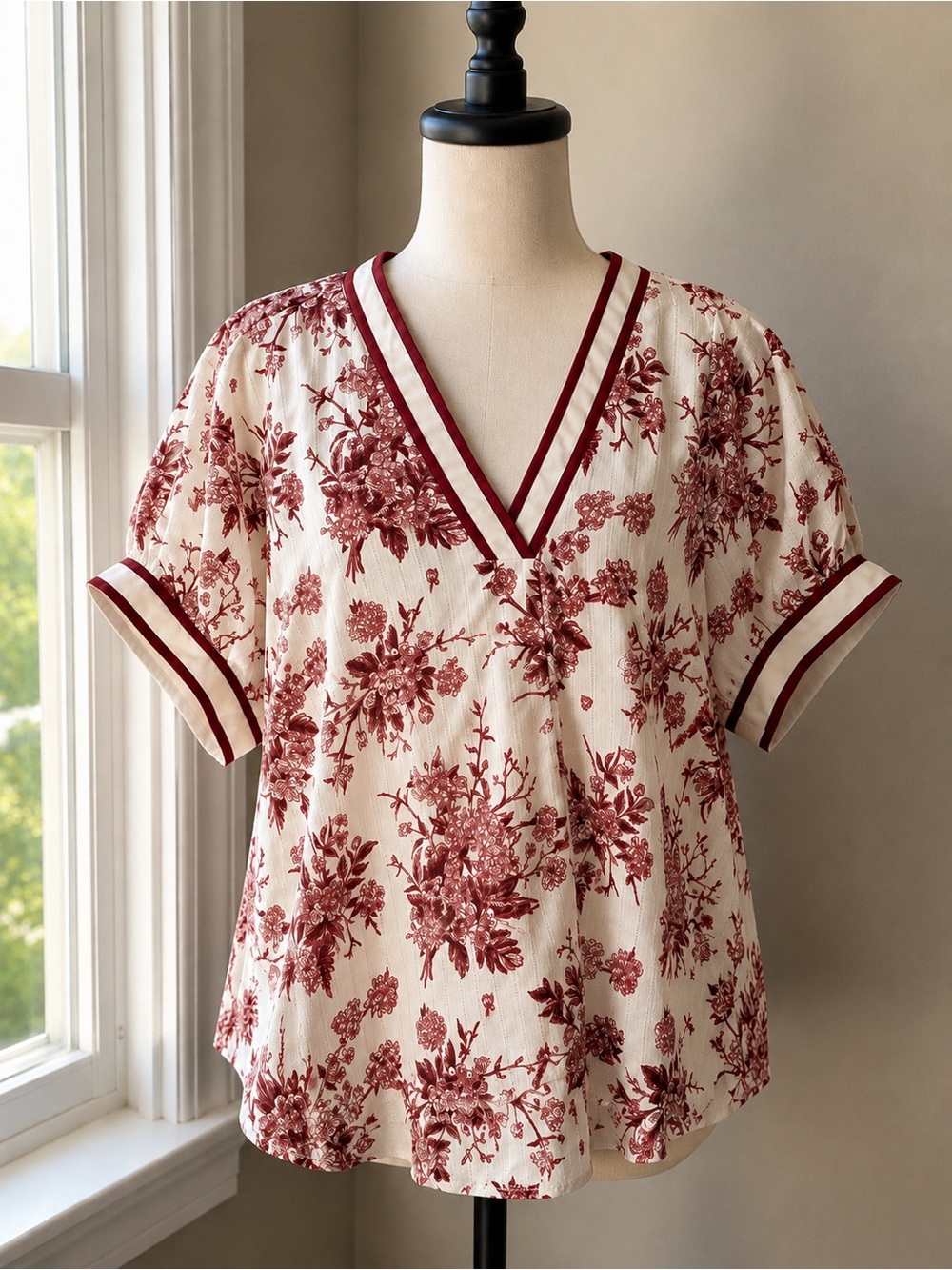 entro Cottagecore Floral Blouse Contrast Trim Small EUC